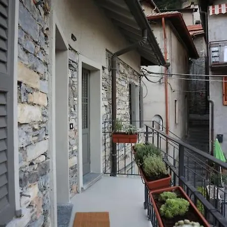 Piazzetta House Stunning View Welcome Cocktail At Il Baretto *