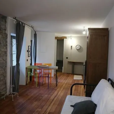 Apartment Piazzetta House Stunning View Welcome Cocktail At Il Baretto Moltrasio